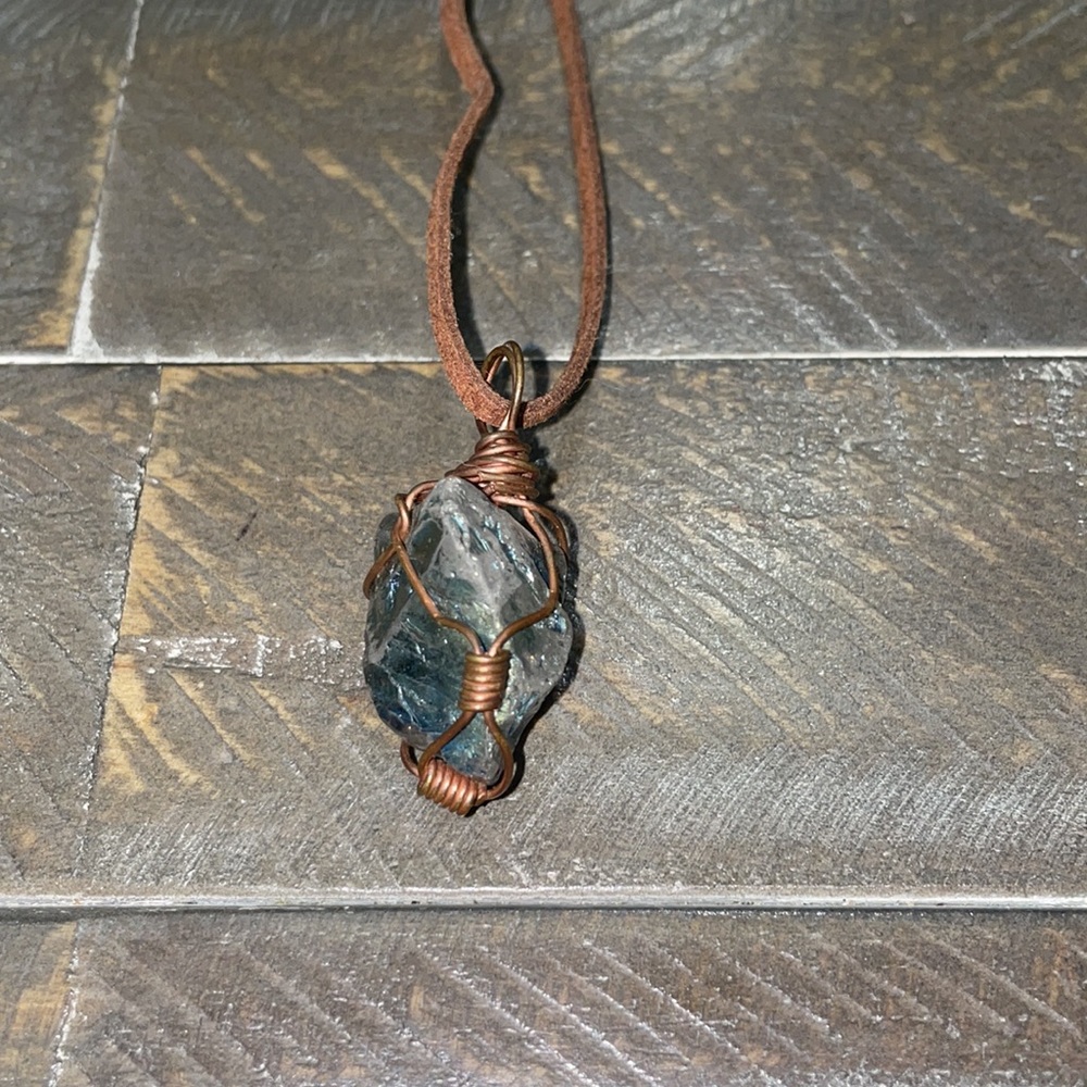 Wire Wrapped Labradorite - Picture 3 of 3